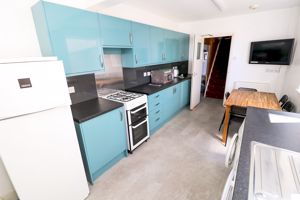 Kitchen- click for photo gallery